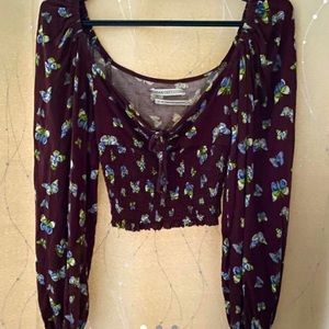 Brown crop top butterfly long sleeve from urban outfitters! In perfect condition